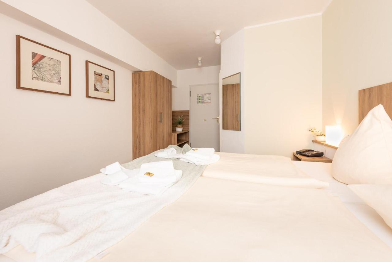 Nibelungen Hof Отель 3*
